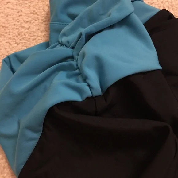 UA Rouched Crop Pants - Picture 4 of 4